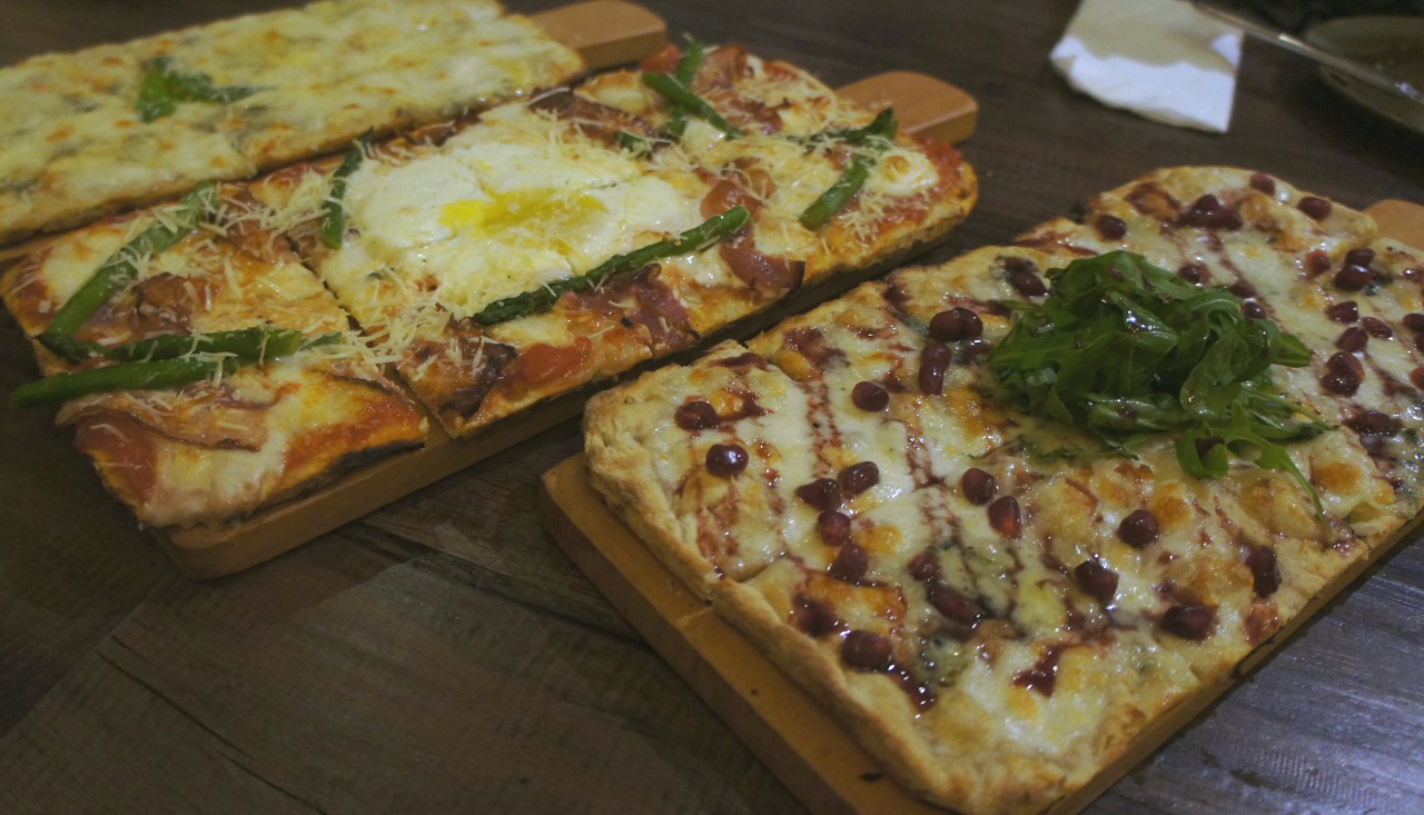 Pizza Mama Gallina y Azulina