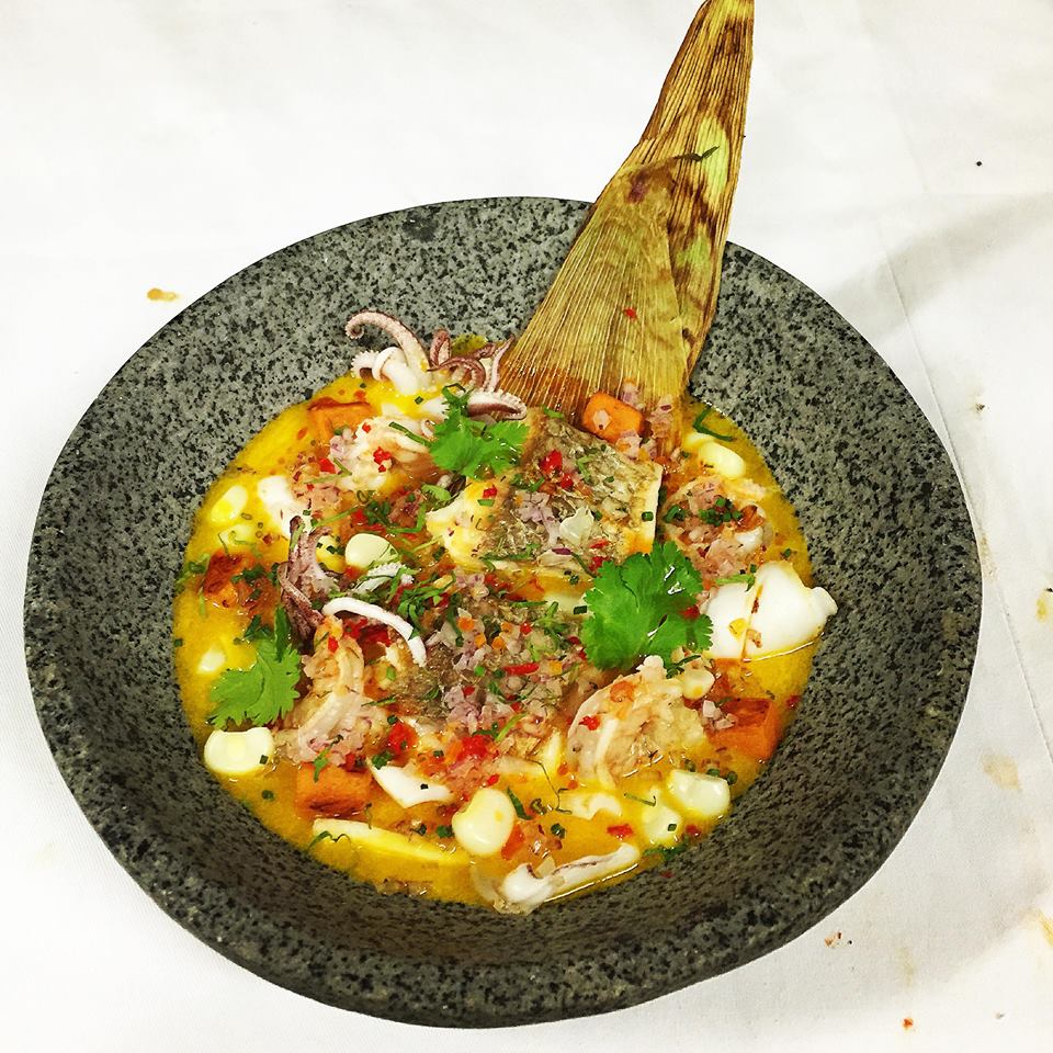 Ceviche caliente - Mayta ¿Un ceviche caliente? Rpta: Si, atrévete.