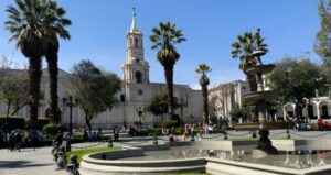 plaza armas arequipa basilica mesa 247